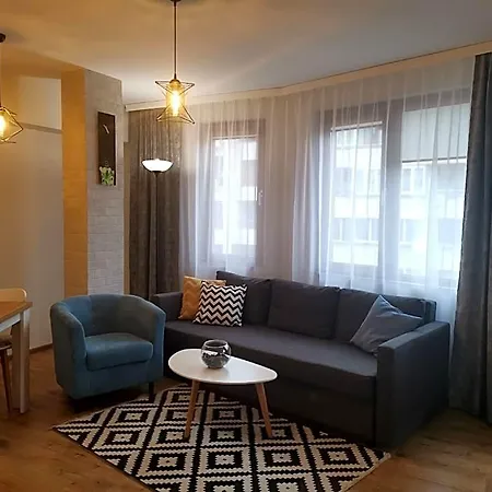 Joy Center Private Parking Бургас