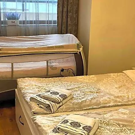 Joy Center Private Parking Хотел Бургас