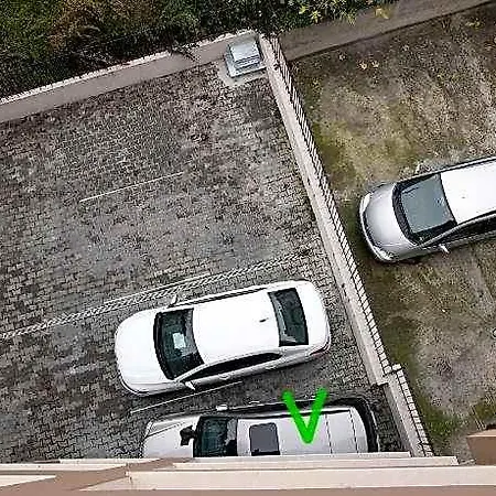 Хотел Joy Center Private Parking 5*
