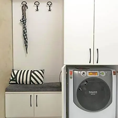 Joy Center Private Parking 5* Бургас